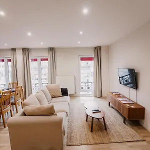  Apart-hotel And Cozy In