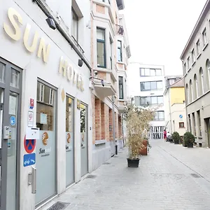 Szálloda Sun, Saint-Gilles